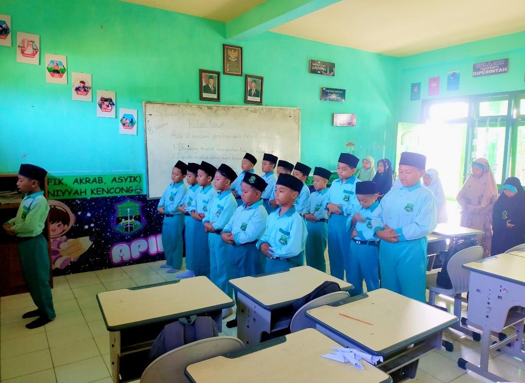 Membentuk Generasi Berakhlak: Rutinitas Shalat Dhuha di SD Assunniyyah Kencong
